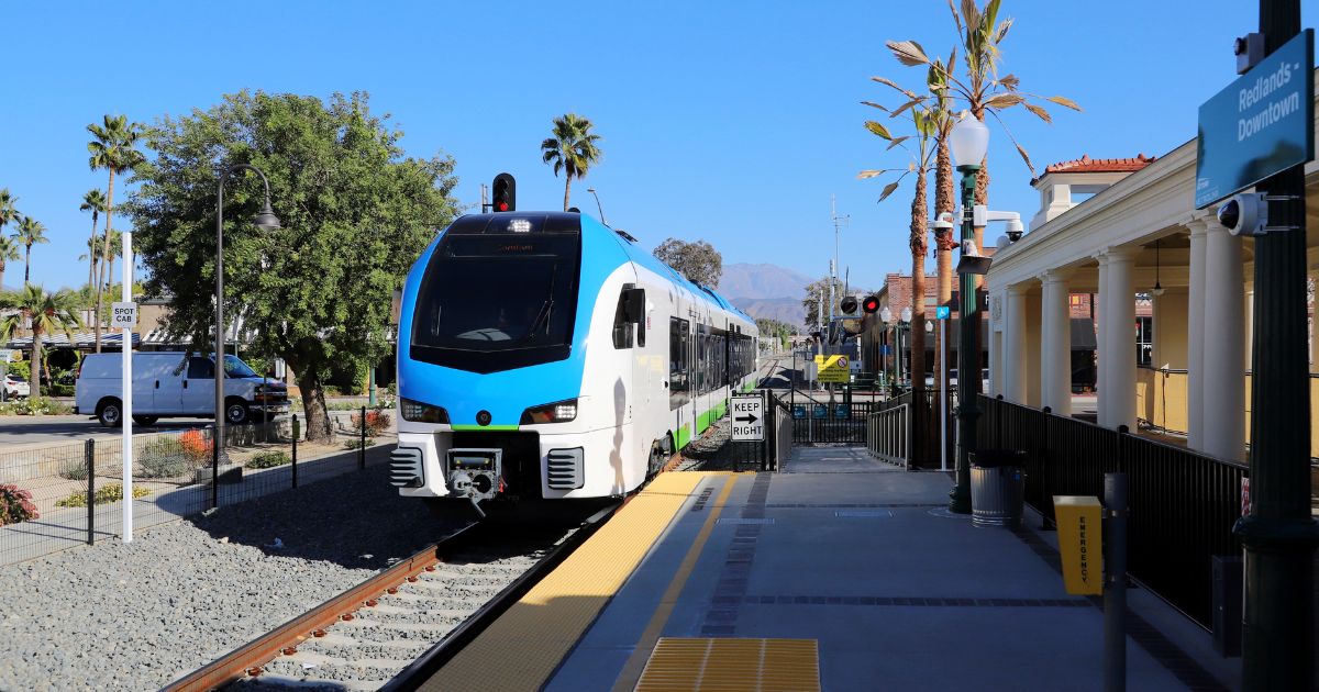 Arrow Train