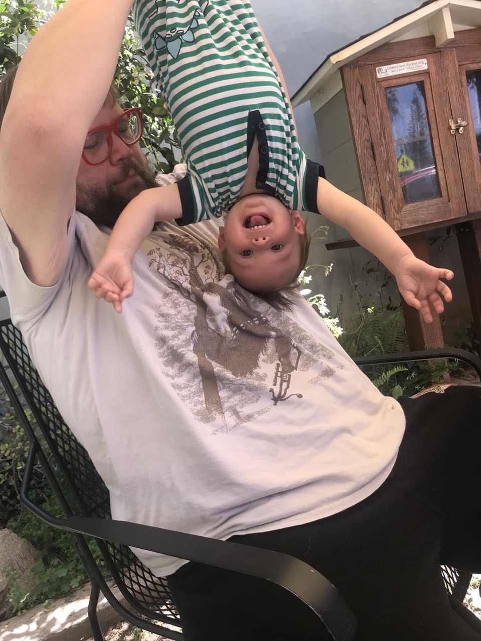 Kids at a restaurant