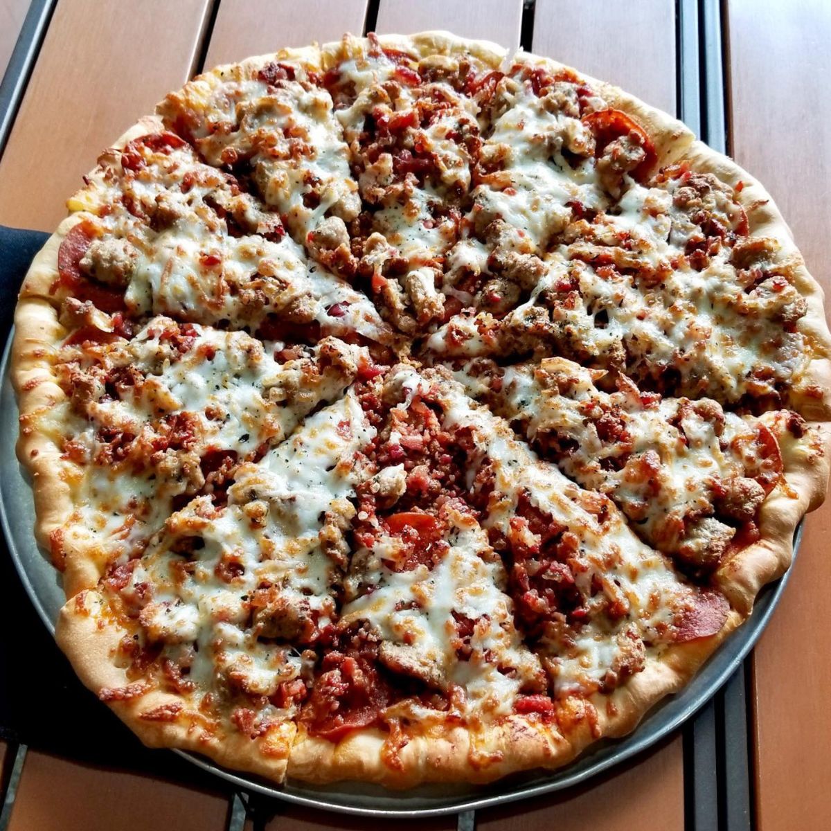 2. The Gourmet Pizza Shoppe